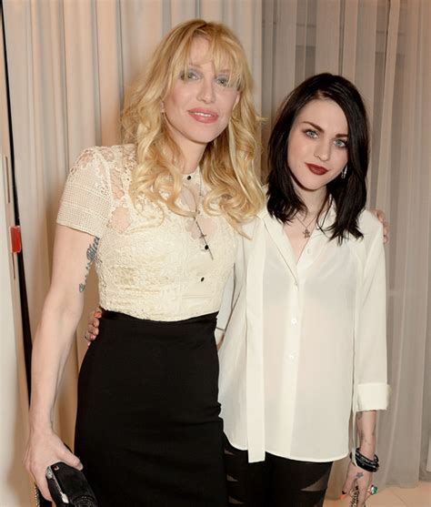 frances bean cobain relationship with her mom